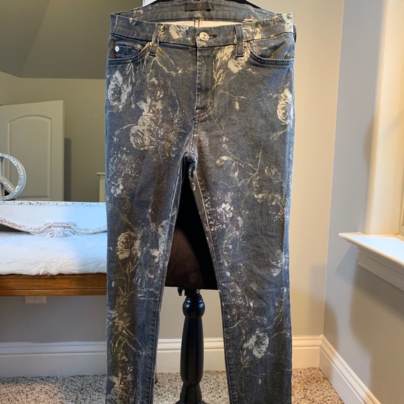 7 For All Mankind Skinny Black Wash Floral Pattern Jeans Size 28 - Picture 2 of 6